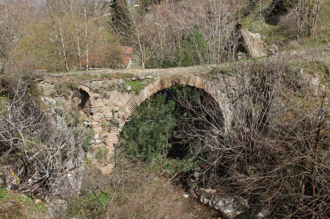 Tarihi Çaybaşı Su Kemeri turizme kazandırılmayı bekliyor