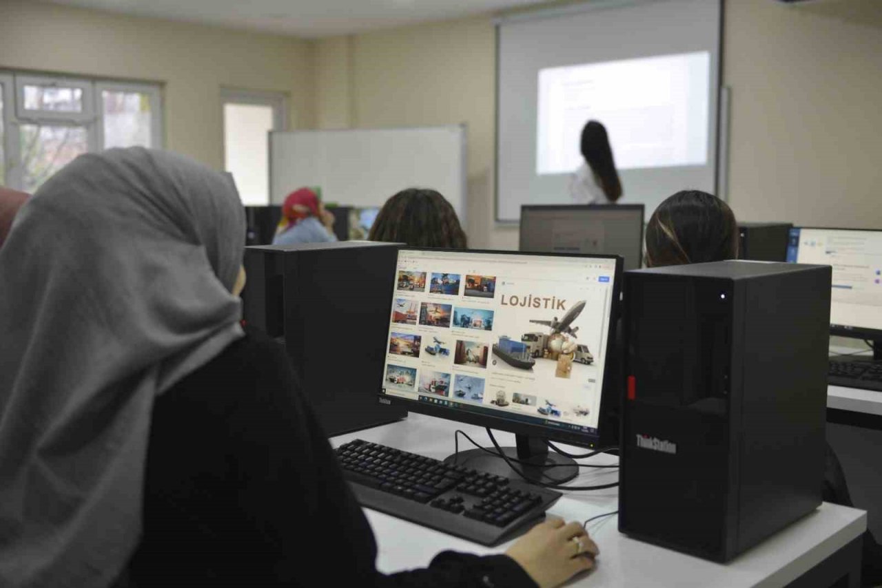 Yıldırım Belediyesi’nden ücretsiz lojistik kursu