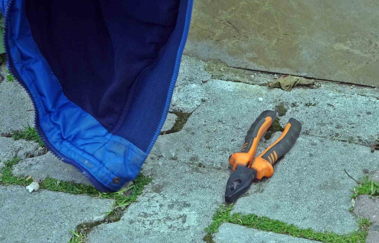 Apartmanın WhatsApp grubu, hırsızın 2 saatlik planını alt üst etti