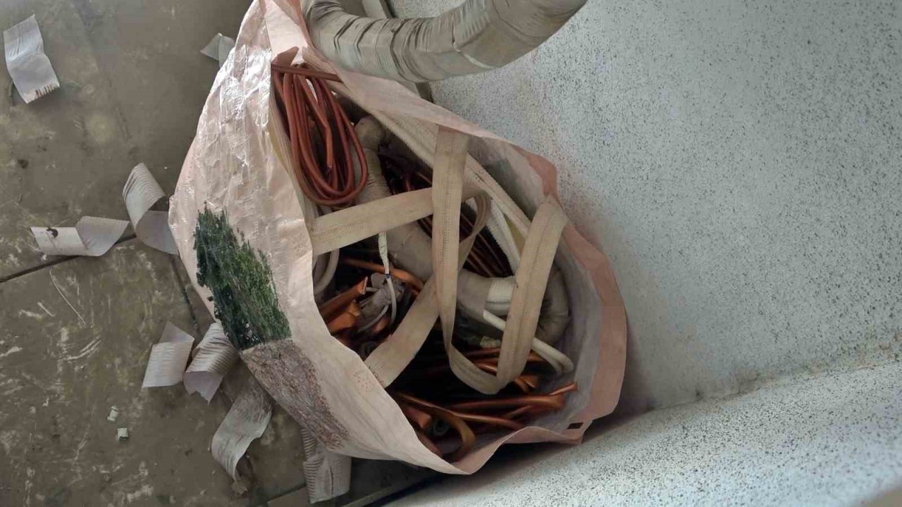 Apartmanın WhatsApp grubu, hırsızın 2 saatlik planını alt üst etti