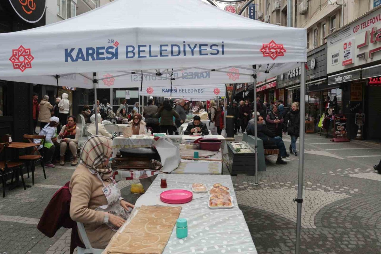 Üretici kadınlar pazarı ilgi gördü