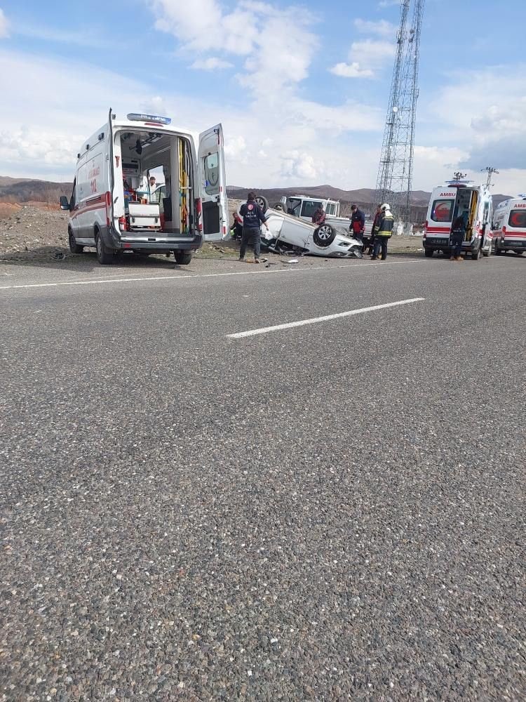 Bingöl’de trafik kazası: 5 yaralı