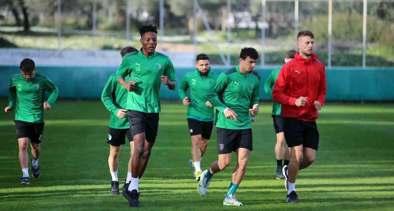 İsmet Taşdemir: "Maç oynamadan 6 puan alacak olan takımlar var"