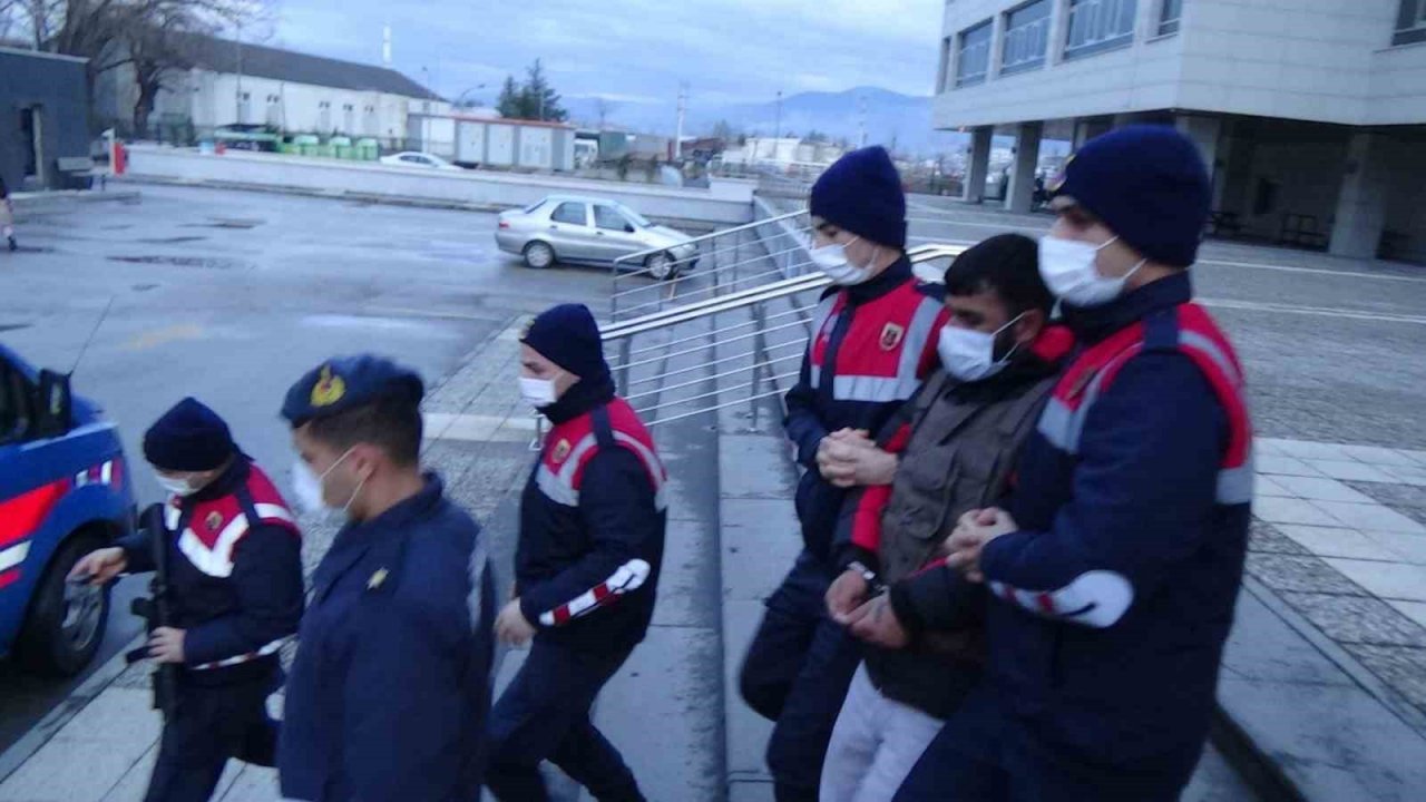 Ustasını 79 bıçak darbesiyle öldürmüştü, son savunmasında taciz iddiasında bulundu