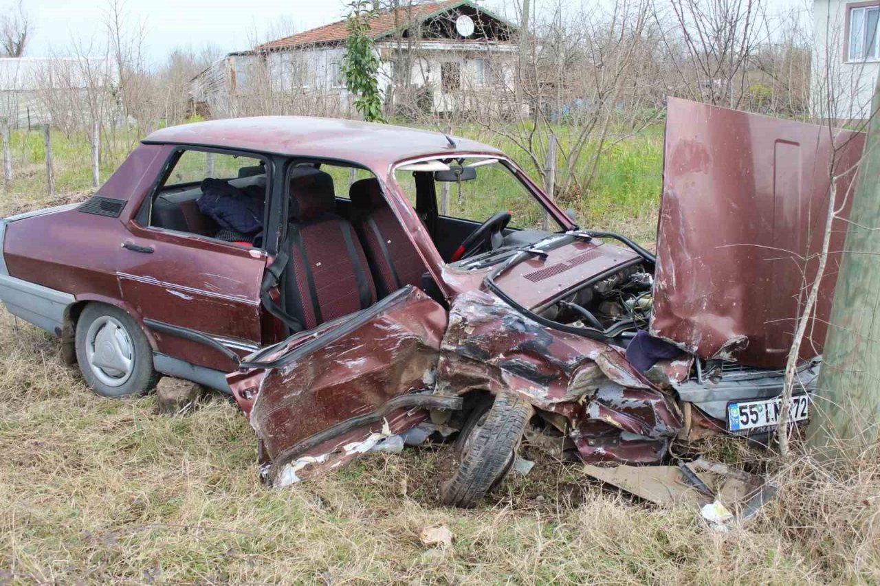 Samsun’da kamyonet ile otomobil çarpıştı: 3 yaralı