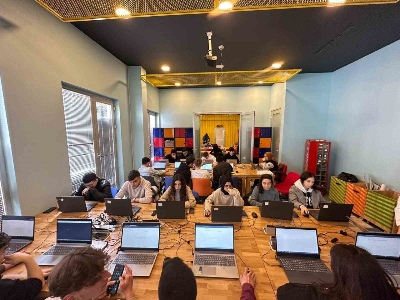 Dünyanın en popüler programlama dili akademi Beyoğlu’nda