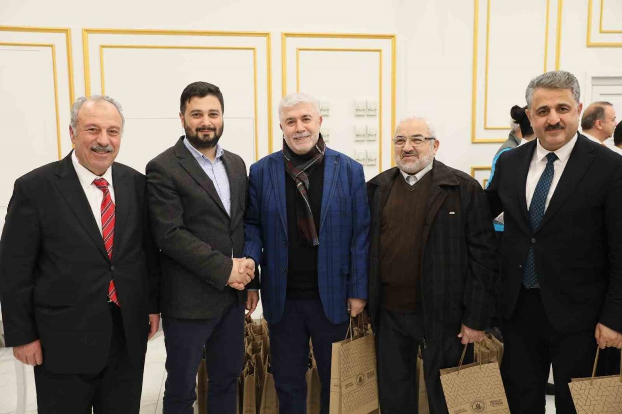 Kağıthane’de istişare toplantıları eski ve yeni dönem meclis üyeleri ile devam ediyor