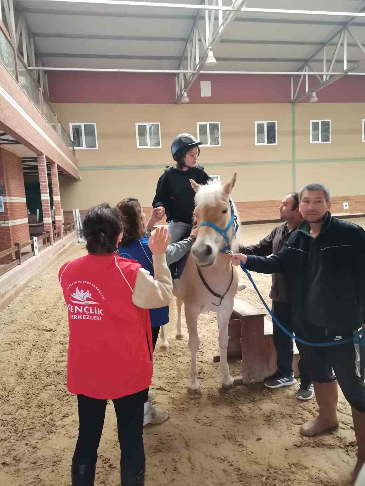 Muğla’da depremzede çocuklara moral etkinliği