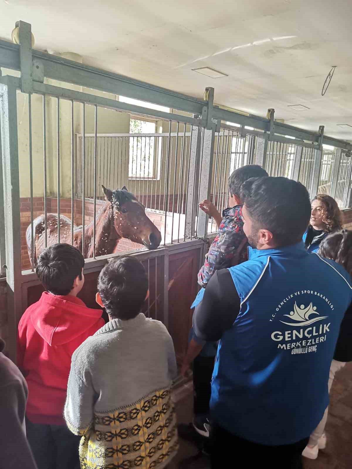 Muğla’da depremzede çocuklara moral etkinliği