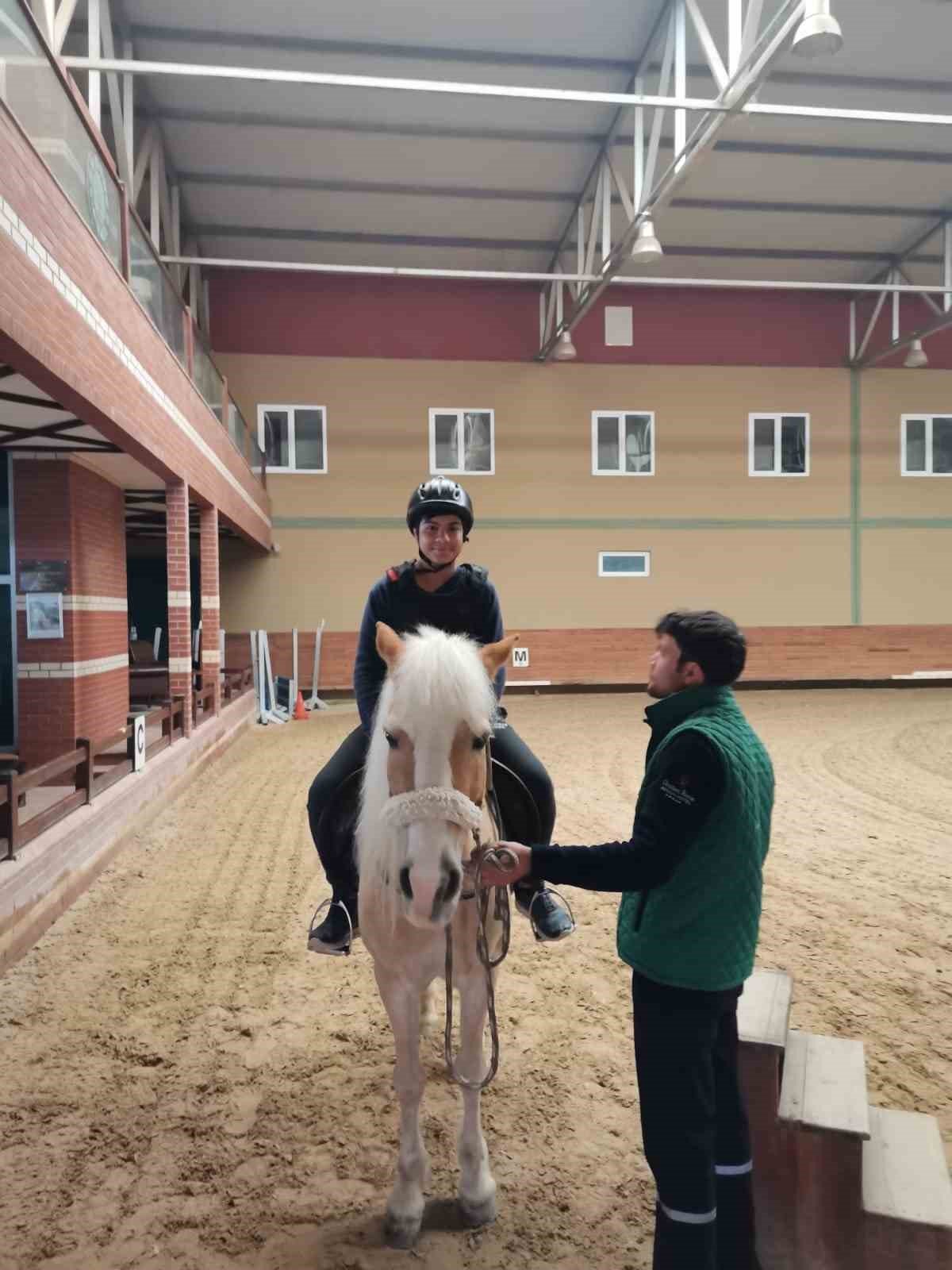 Muğla’da depremzede çocuklara moral etkinliği