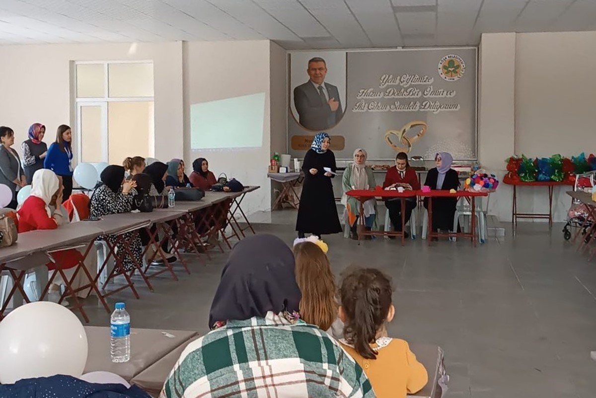 Aydın’da depremzede kadınlara moral etkinliği düzenlendi