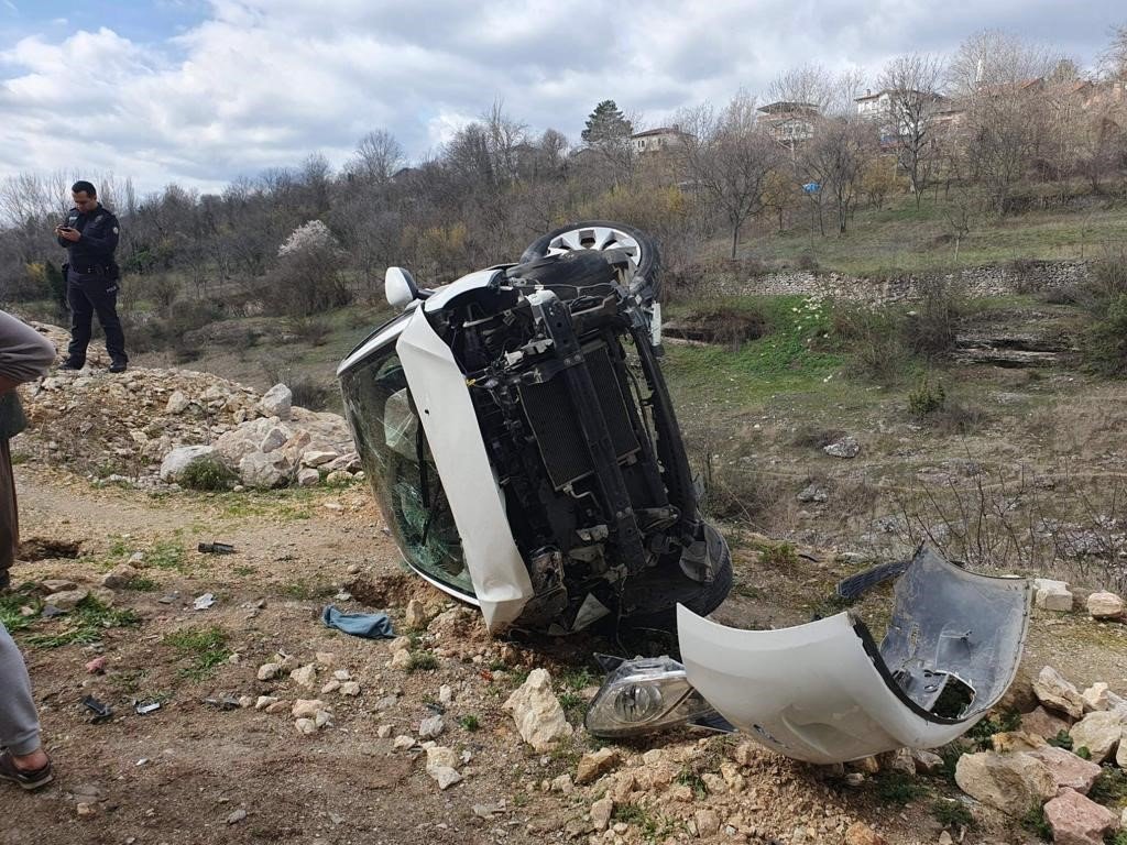 Depremzede sürücü aracıyla 8 metre yükseklikten düştü