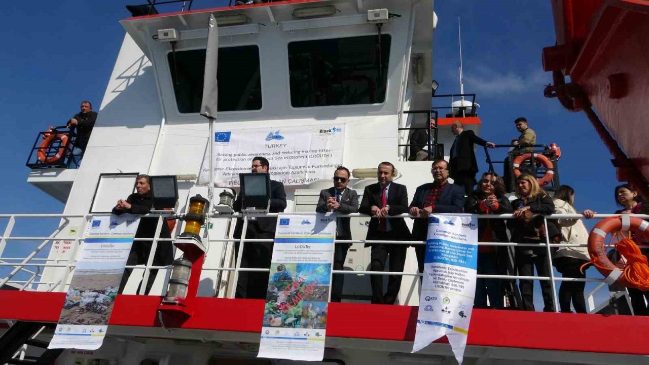 Doç. Dr. Coşkun Erüz: "Denizlerimiz hızla kirleniyor"