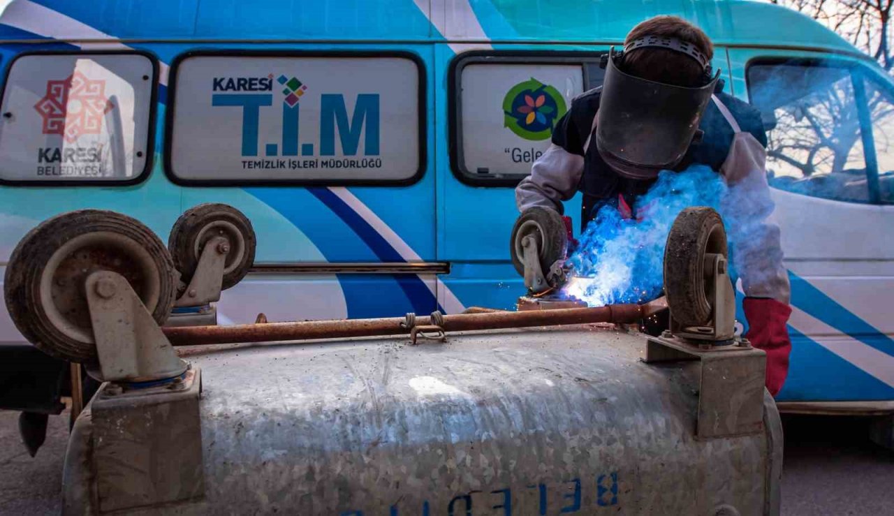 Karesi’de 1 yılda 900 yeni çöp konteynırı dağıtıldı