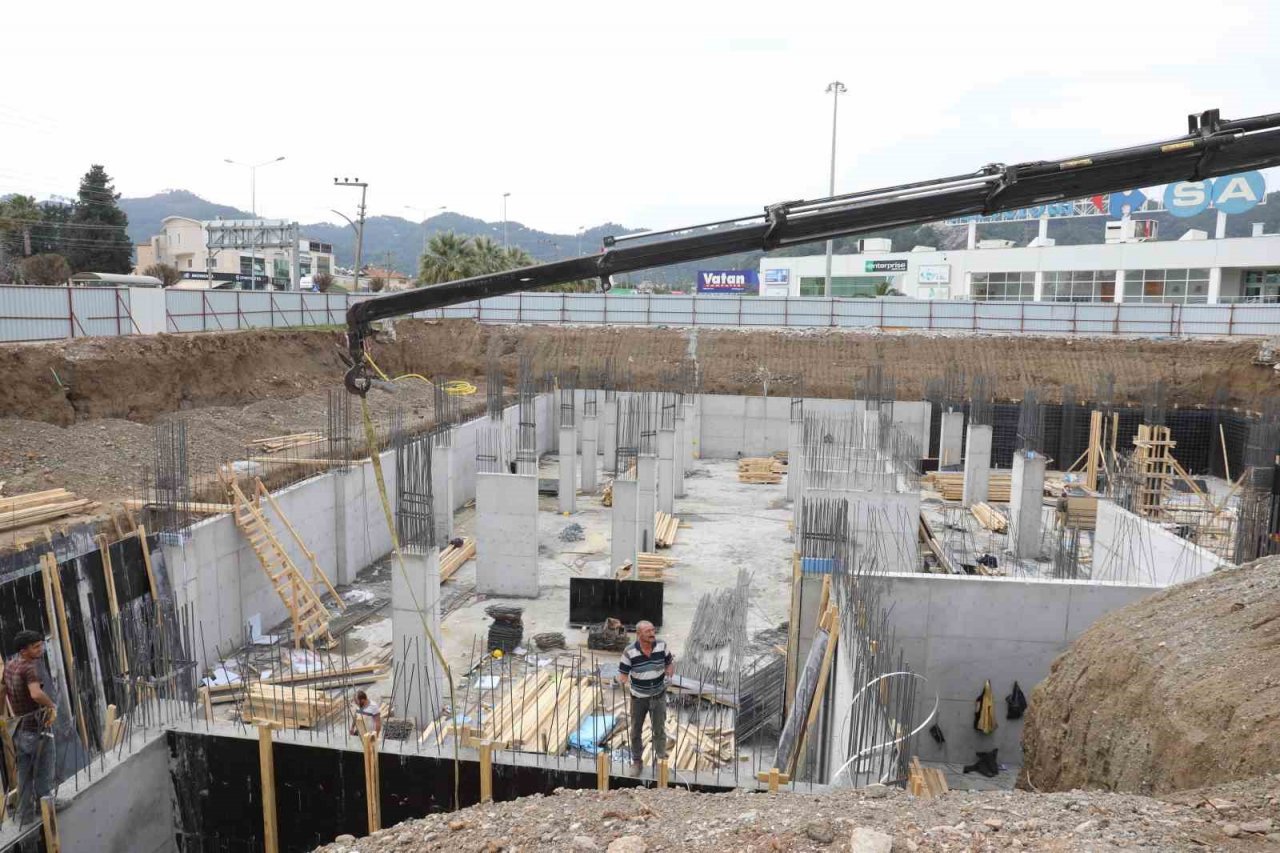 Marmaris Belediyesi’nin yeni hizmet binasının yapımına başlandı