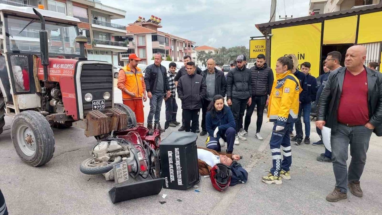 Milas’ta traktöre çarpan motosikletli kurye yaralandı
