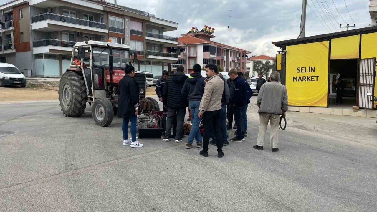Milas’ta traktöre çarpan motosikletli kurye yaralandı