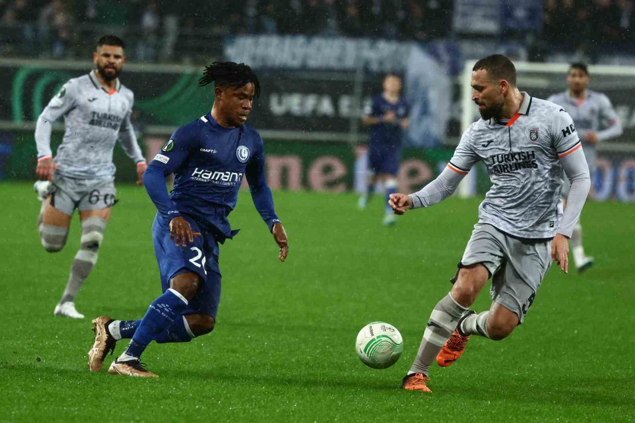 UEFA Avrupa Konferans Ligi: Gent: 1 - Medipol Başakşehir: 1 (İlk yarı)