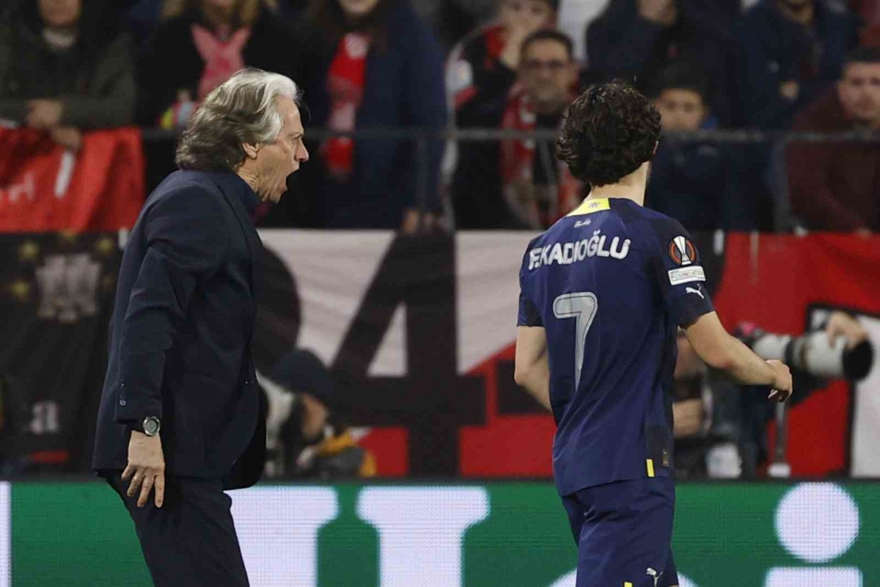 UEFA Avrupa Ligi: Sevilla: 2 - Fenerbahçe: 0 (Maç sonucu)