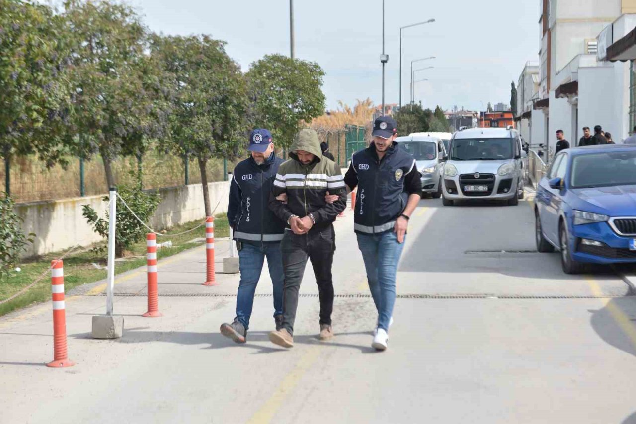 Göçmen kaçakçılığı yapan bir kişi tutuklandı