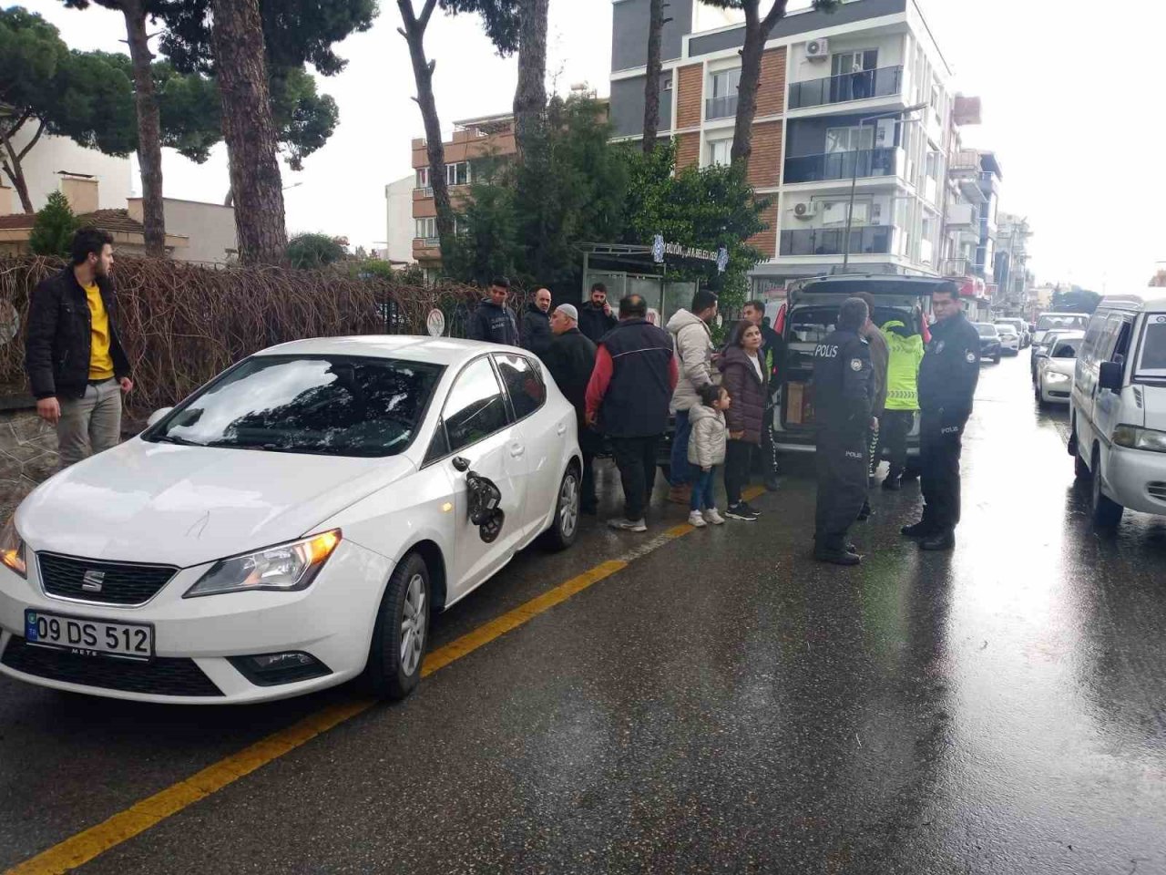 Elektrikli bisiklet ile otomobil çarpıştı: 1 yaralı