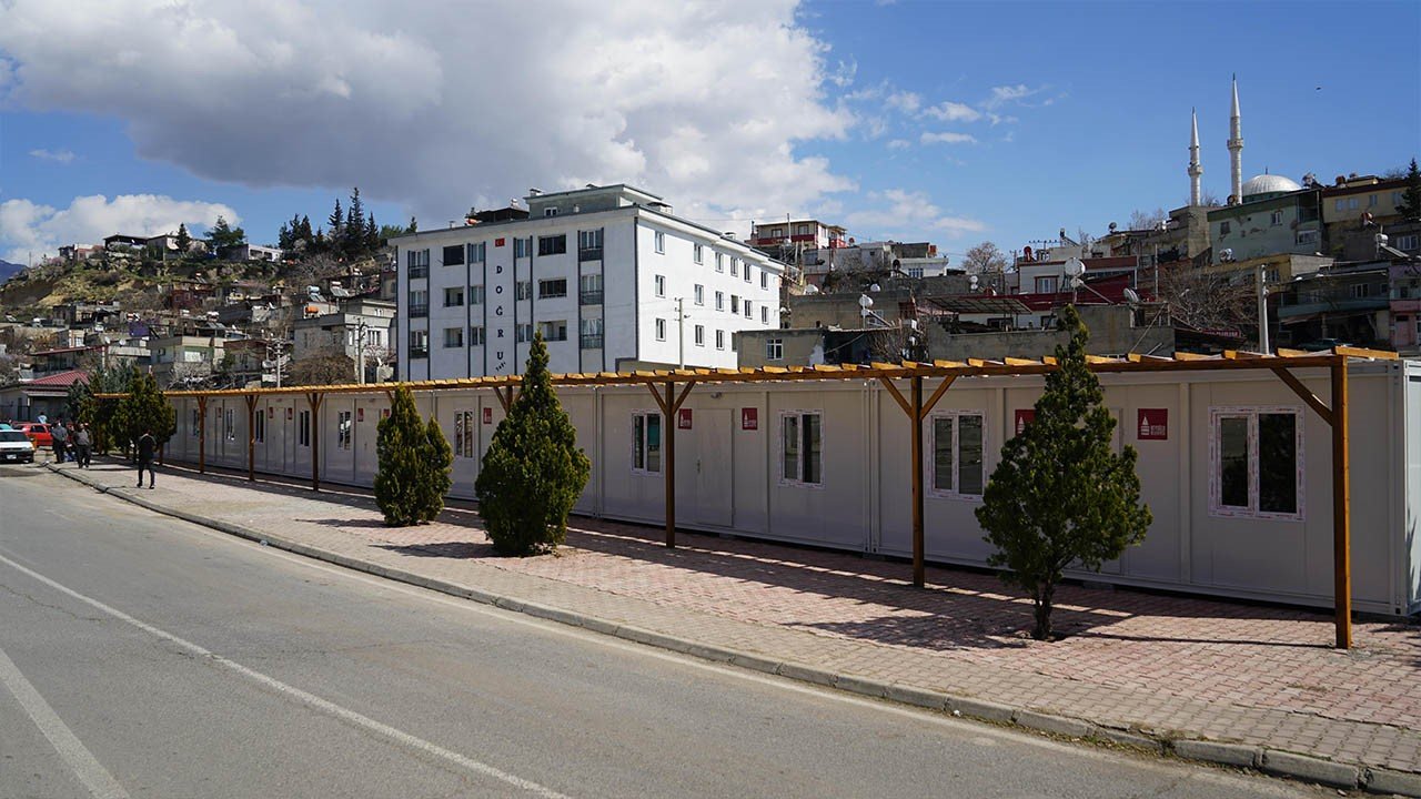 Ballıca prefabrik çarşı hizmete hazır