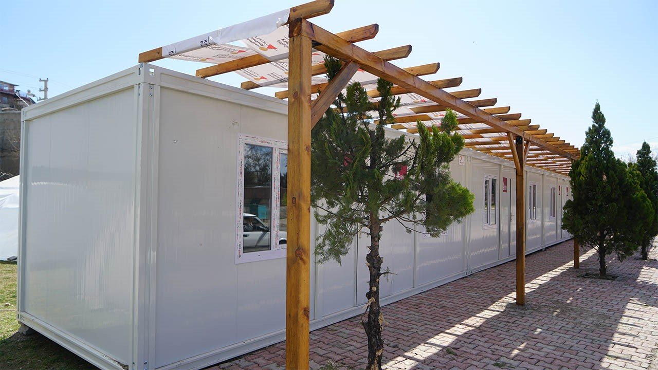 Ballıca prefabrik çarşı hizmete hazır