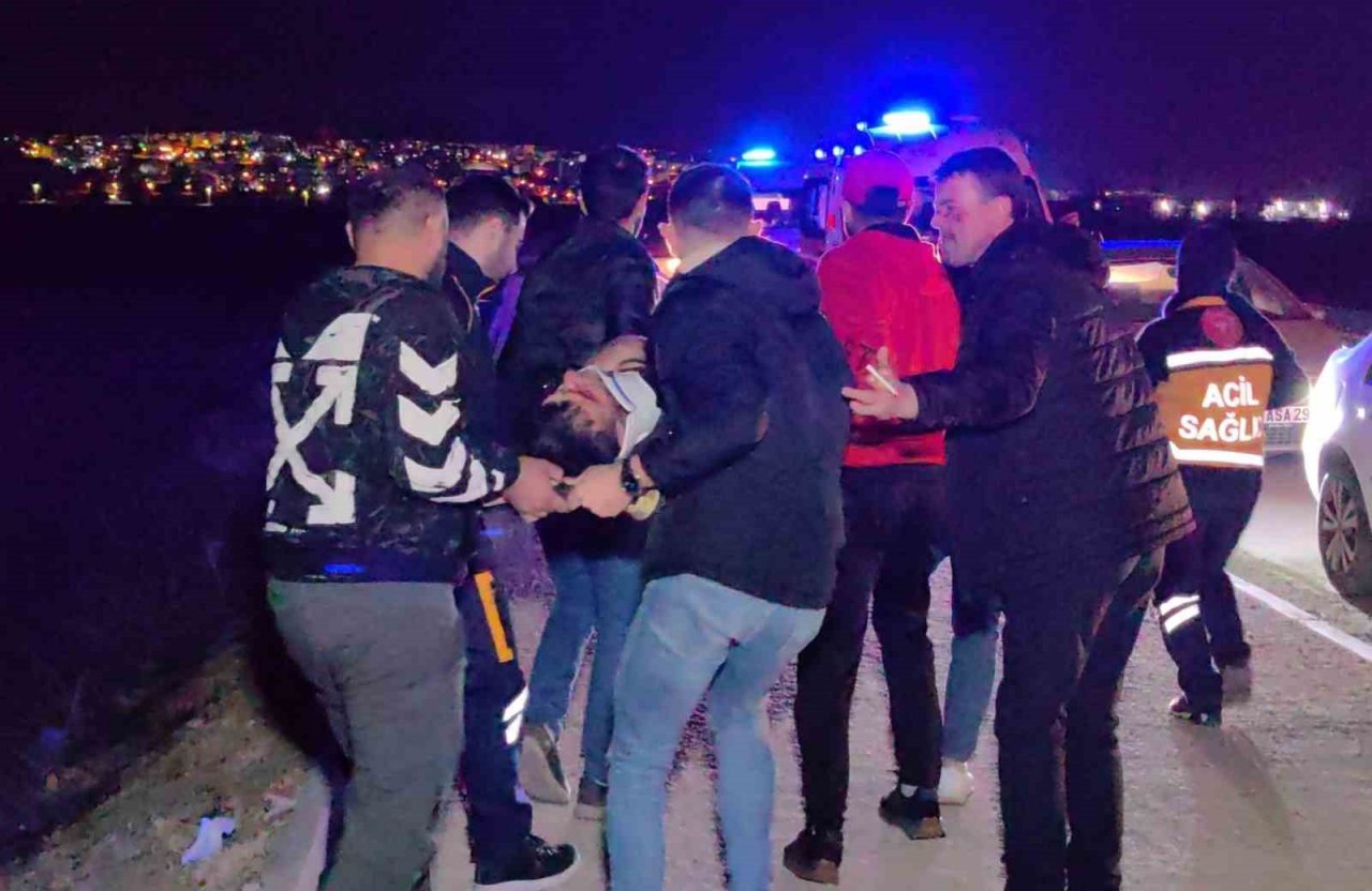 Otomobil ile elektrikli bisiklet çarpıştı: 2 yaralı