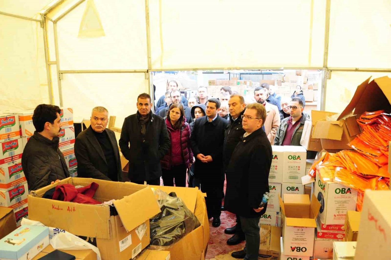 CHP Balçova ve Torbalı ekibi Osmaniye nöbetinde