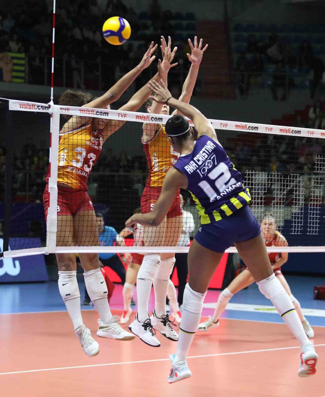 Sultanlar Ligi: Fenerbahçe Opet: 3 - Galatasaray HDI Sigorta: 0