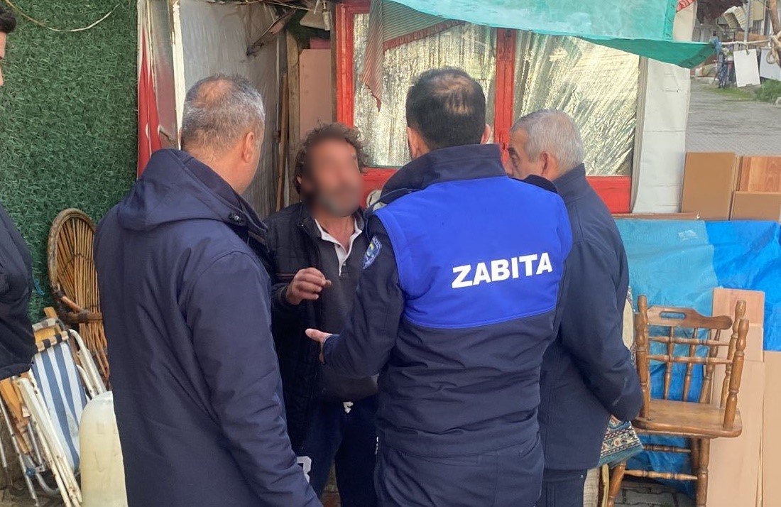 Gemlik zabıtası dilencilere göz açtırmıyor