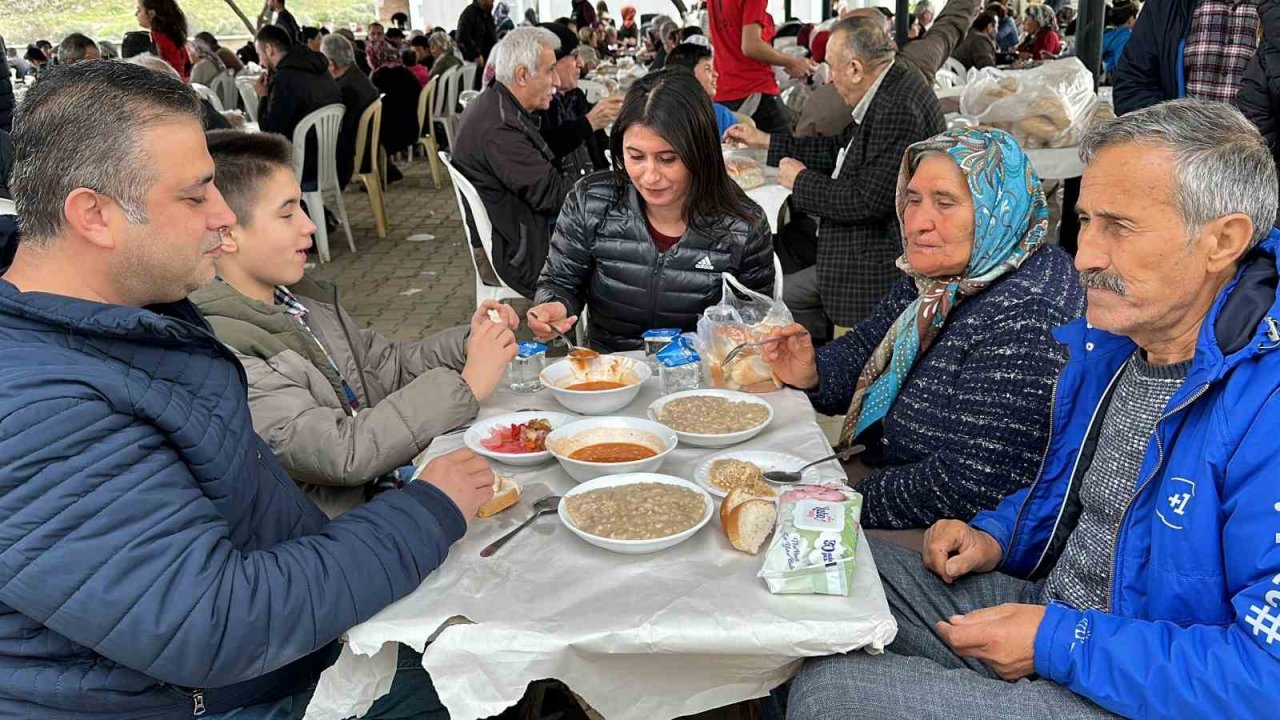 Nazilli’de imece usulü 7 bin kişilik keşkek hayrı