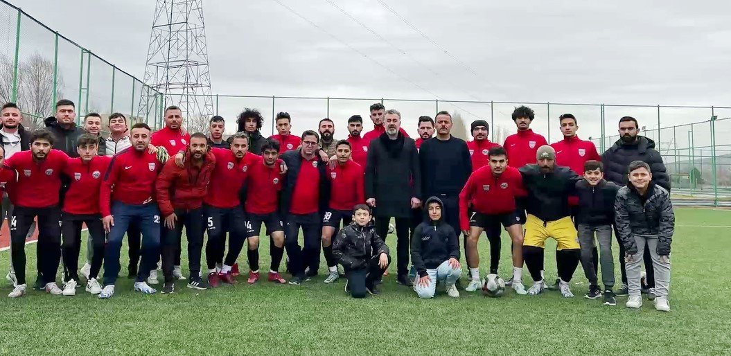 1966 Turanspor takımının hedefi büyük