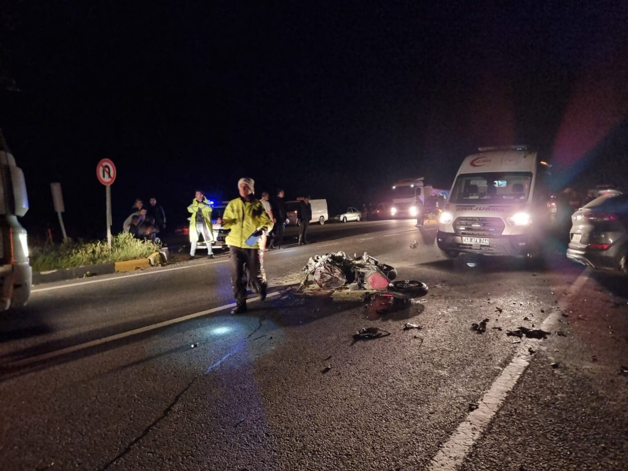 Otomobil İle çarpışan motosikletin sürücüsü yaşamını yitirdi