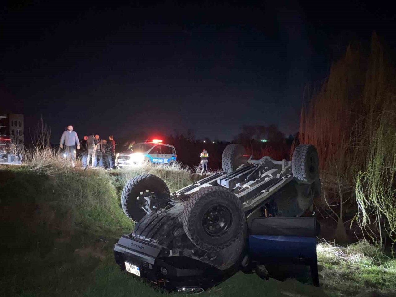 Takla atan araçtan burnu bile kanamadan çıktı