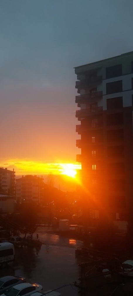 Yağmur sonrası gökkuşağı ortaya çıktı