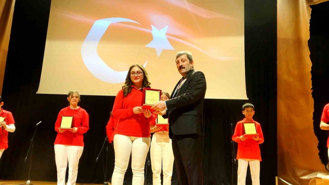 İstiklal Marşı’ın Kabulü’nün 102’inci yılı kutlandı