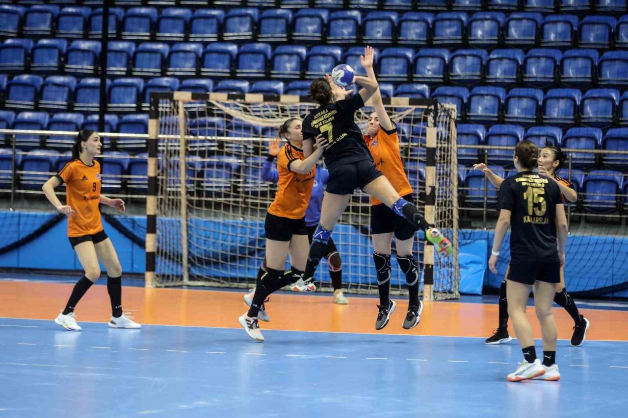 Yenimahalle, Üsküdar’ı tek farkla geçti