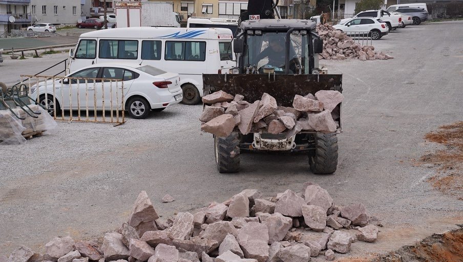 Armutçuk’taki pazaryeri girişine “Akıllı Kavşak”