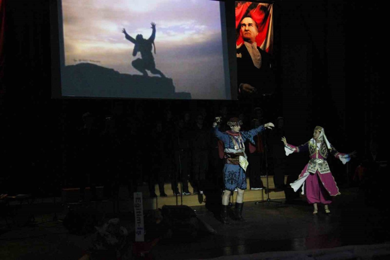 Aydın’da İstiklal Marşı’nın kabul 102’nci yıl dönümü kutlandı