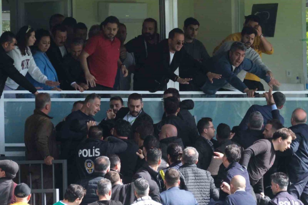 Bodrumspor - Çaykur Rizespor maçı sonrası yöneticiler arasında kavga