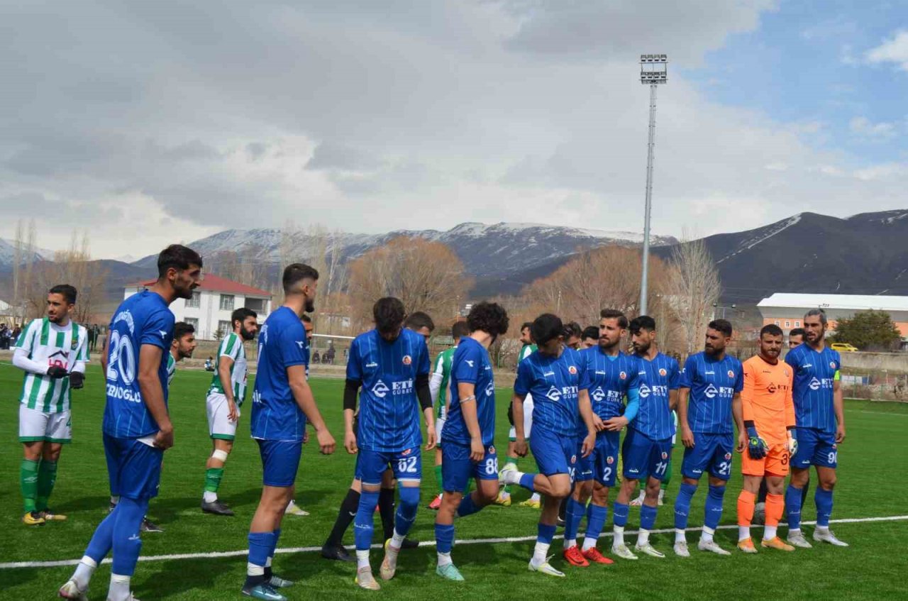 Yeşil Varto Spor, konuk ettiği Mazıdağı ekibini 2-1 mağlup etti