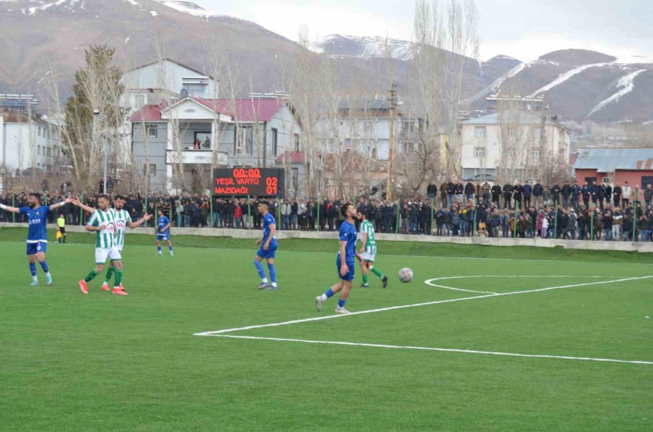 Yeşil Varto Spor, konuk ettiği Mazıdağı ekibini 2-1 mağlup etti