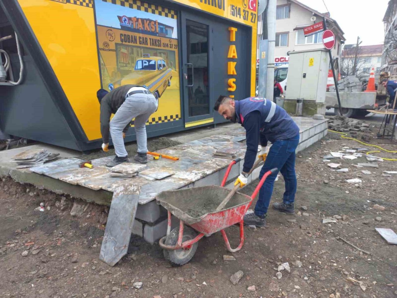 Kaldırım düzenlemeleri başladı