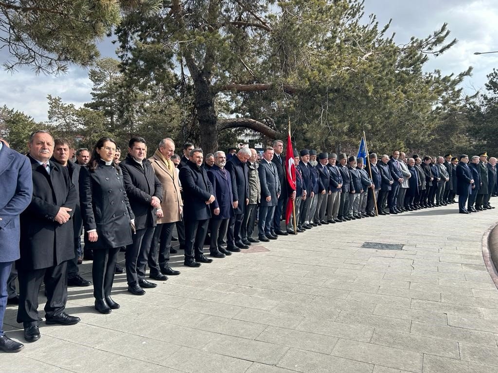 Erzurum’un düşman işgalinden kurtuluşu törenle kutlandı