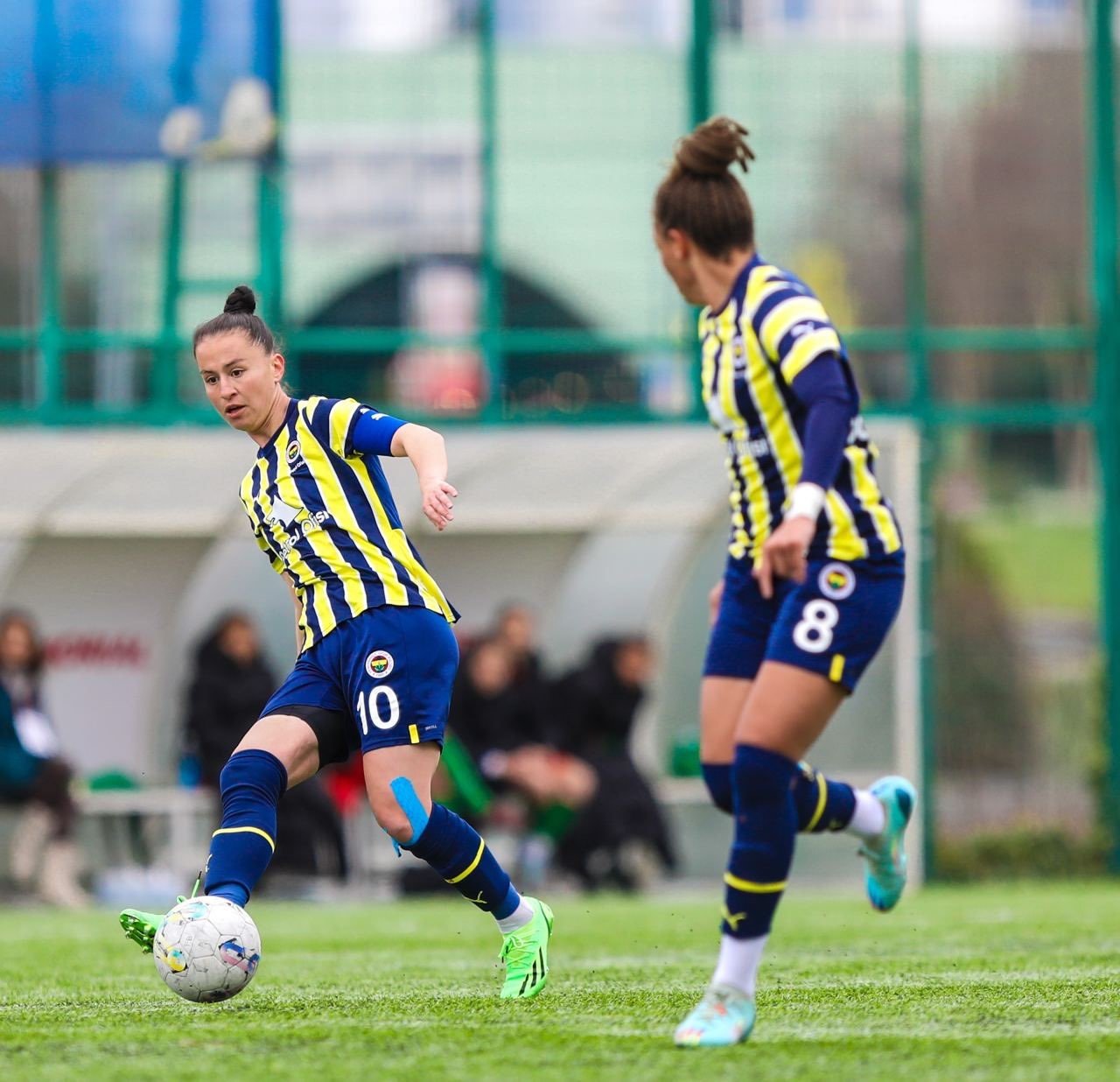 Turkcell Kadın Futbol Süper Ligi: Fenerbahçe: 4 - Amed Sportif Faaliyetler: 0