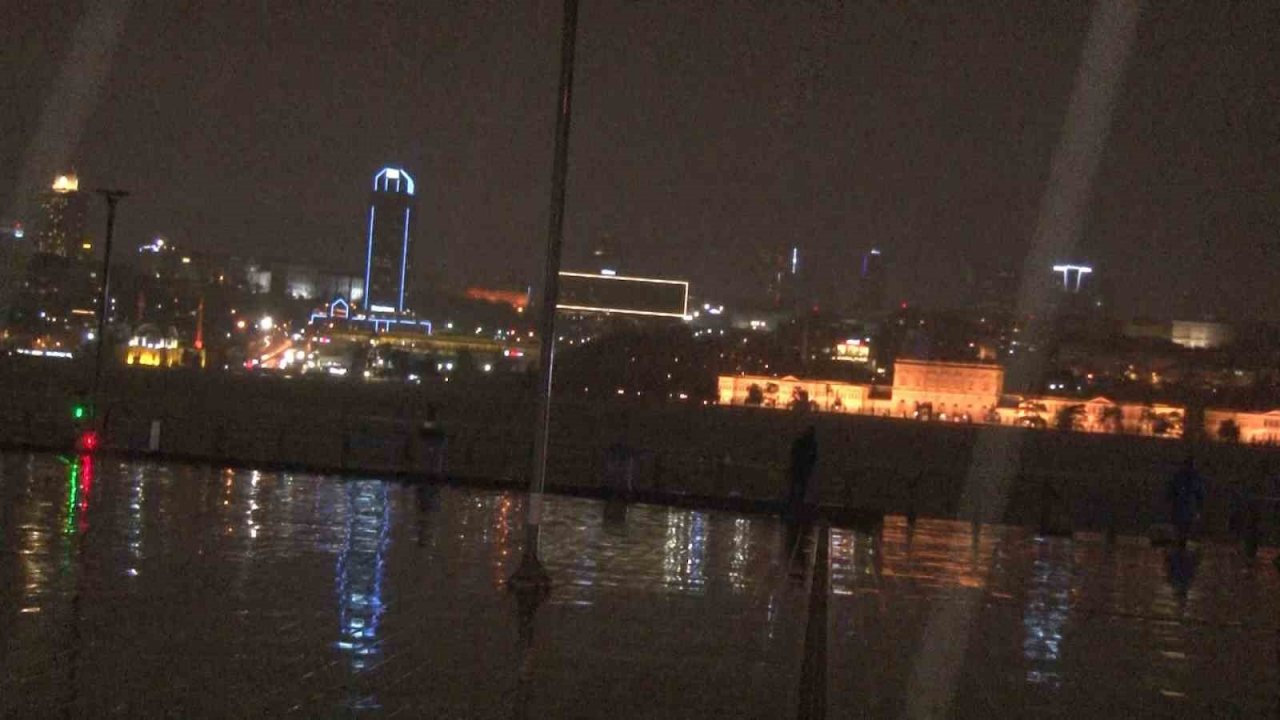 İstanbul’da beklenen yağış başladı
