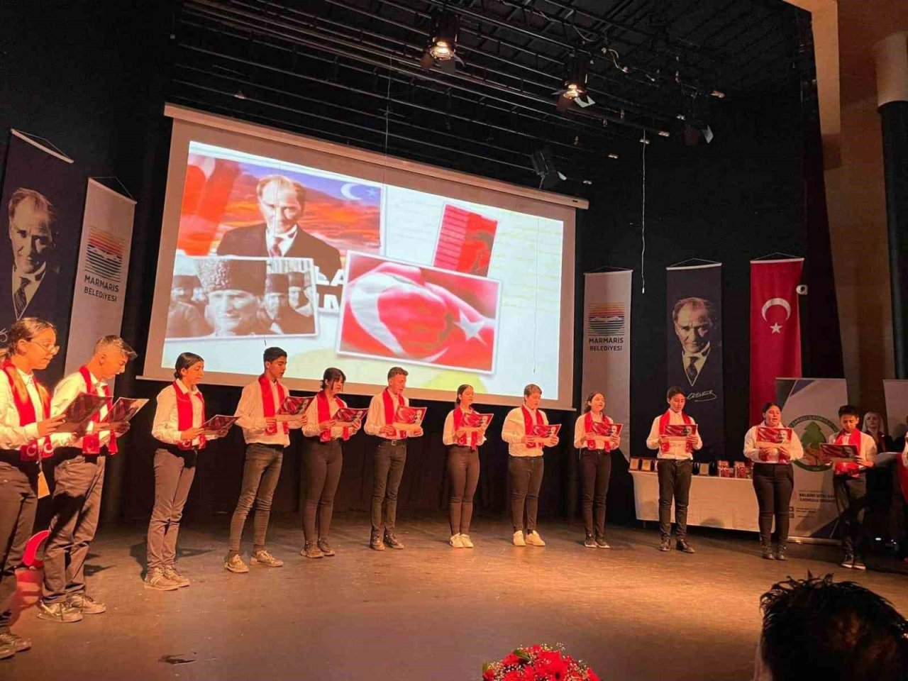 İstiklal Marşı’nın kabulünün yıldönümü Marmaris’te düzenlenen tören ile kutlandı