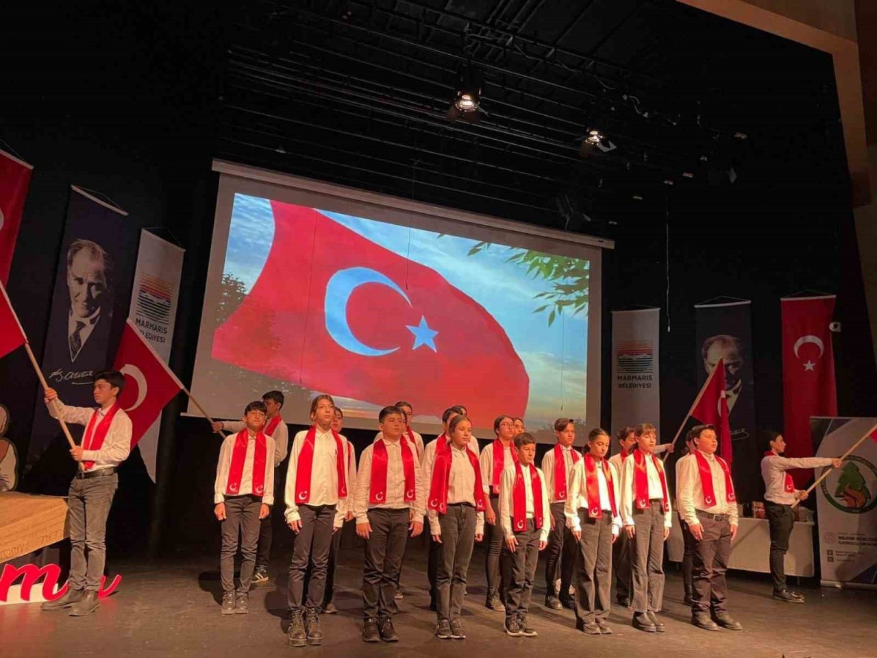 İstiklal Marşı’nın kabulünün yıldönümü Marmaris’te düzenlenen tören ile kutlandı