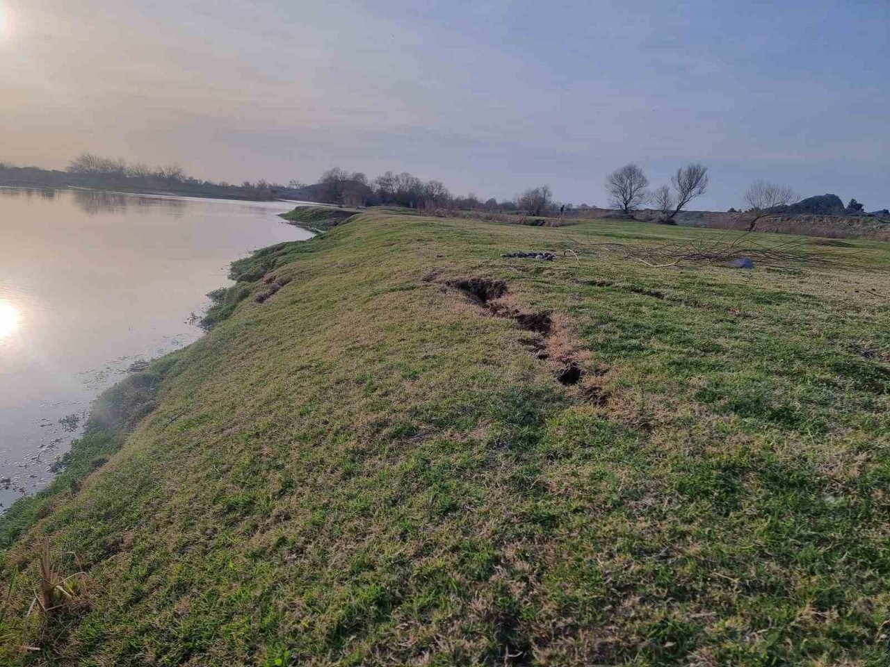 Hemite Kalesi’nin eteğindeki fay kırıkları dikkat çekti